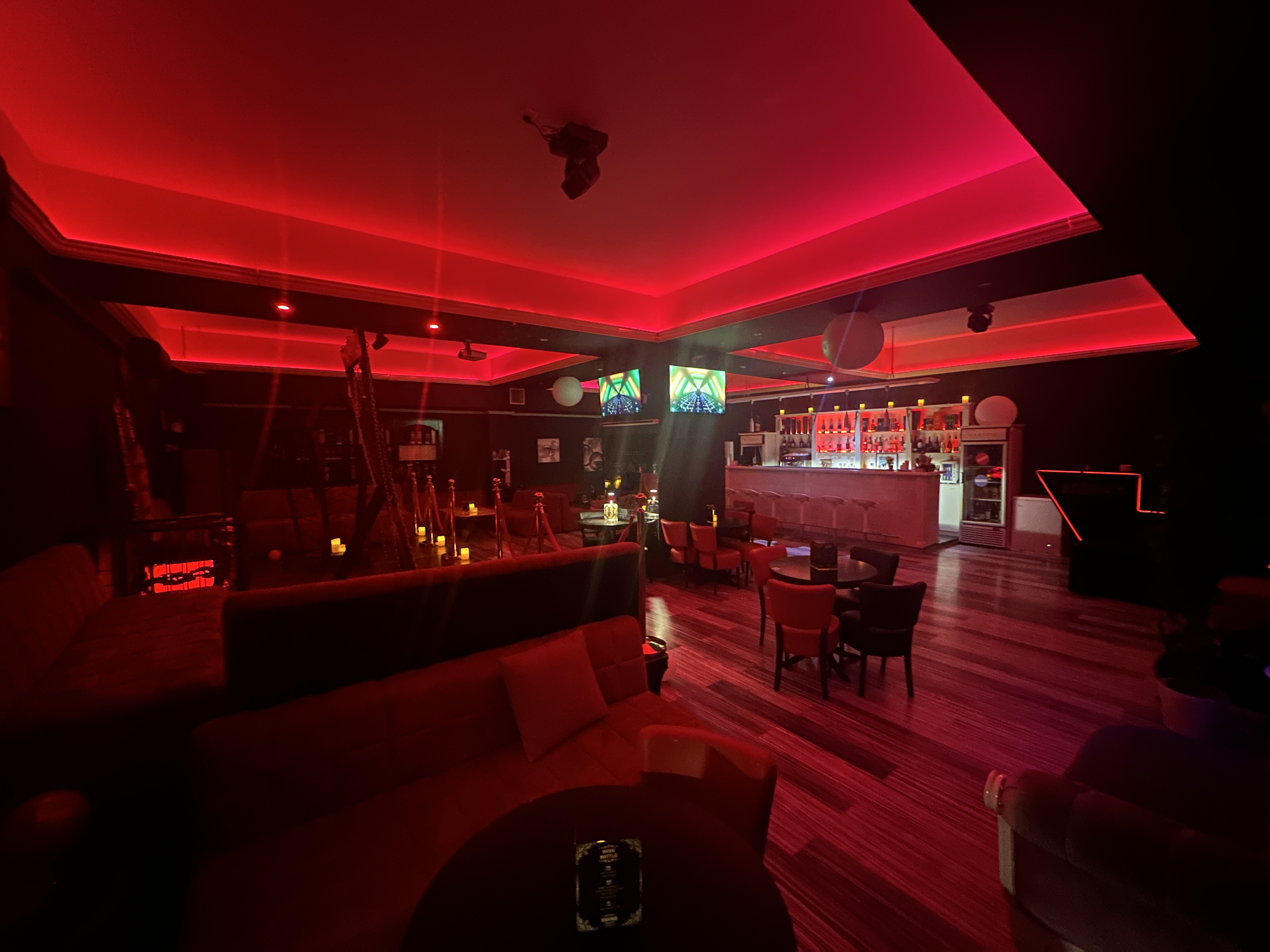 Interior Club